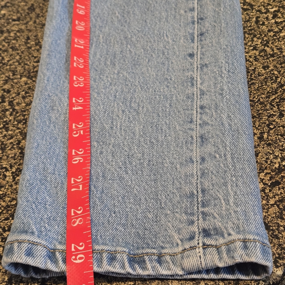 Levi’s 501 Women’s 26x30 Slim Straight Jeans Light Wash Button Fly High Rise EUC - Picture 15 of 16